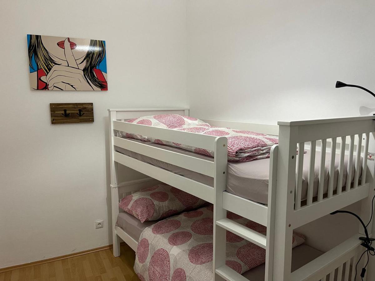 Apartment Gesamte Fuer 4 Personen 8 *